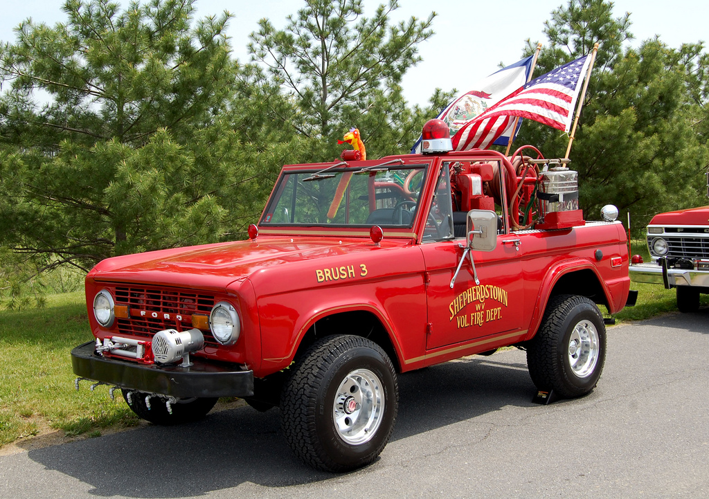 250 Ford Bronco Fire Truck This 1972 Ford Bronco Brush truck was an exLake