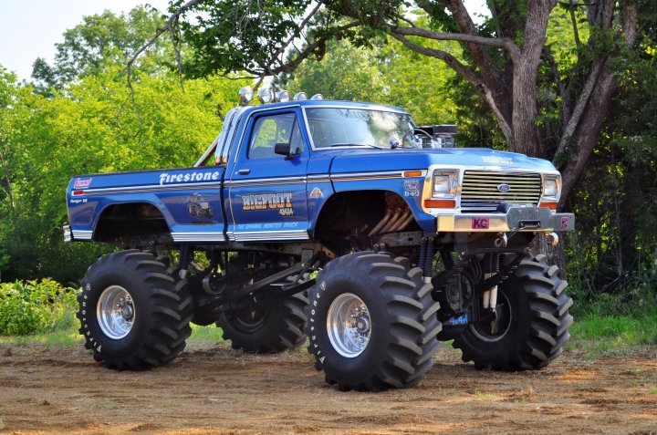 1/25 Bigfoot ford monster truck #9