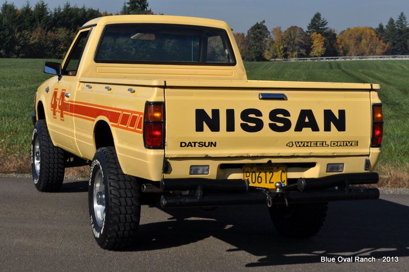 1983_Nissan_Datsun_4x4_Pickup_off_road_a