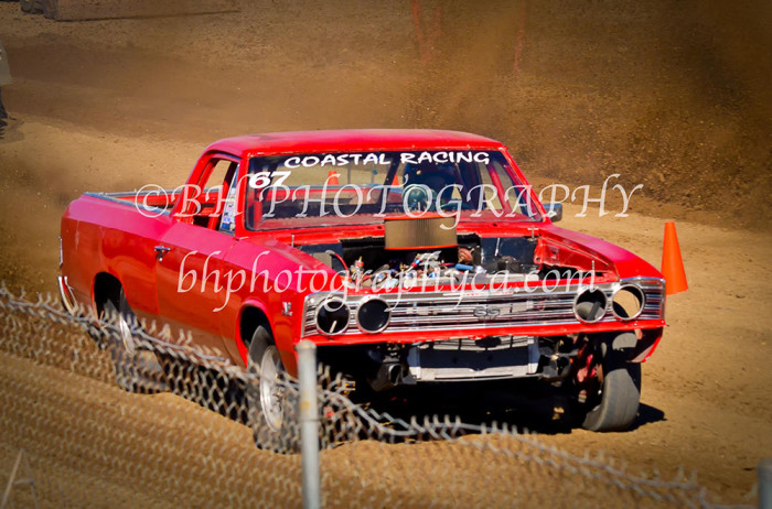 2013-turkey-shootout-at-the-speedway-off-road-action-nov_12